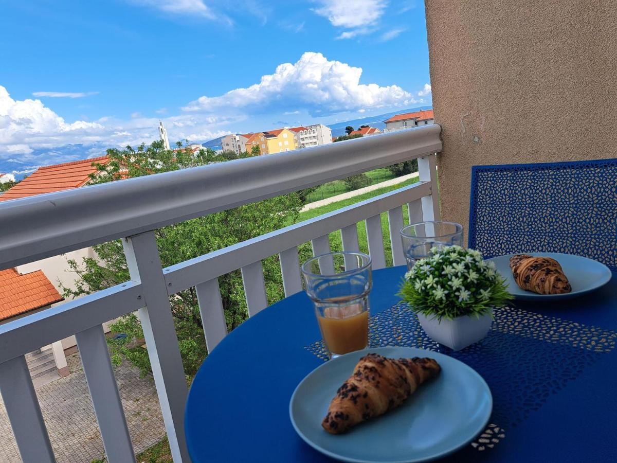 Nice Small Apartment With A Sea View Kaštela 외부 사진